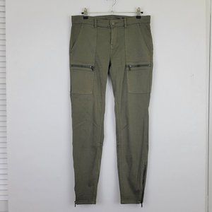 Blank NYC Skinny Ankle Cargo Utility Jean in Olive Army Green